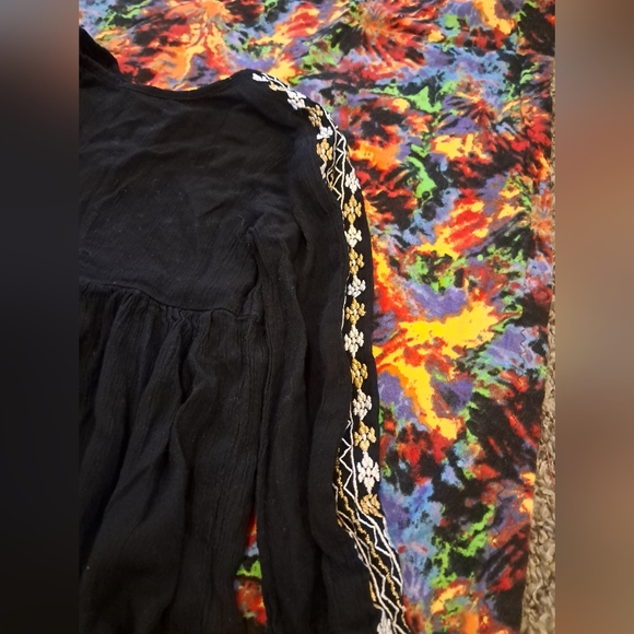 2 Little Girls Black Dresses - Picture 4 of 5